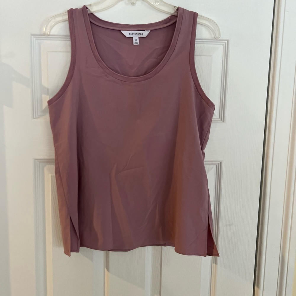 Ladies size XS Stylish Women's Mauve Tank Top GUC